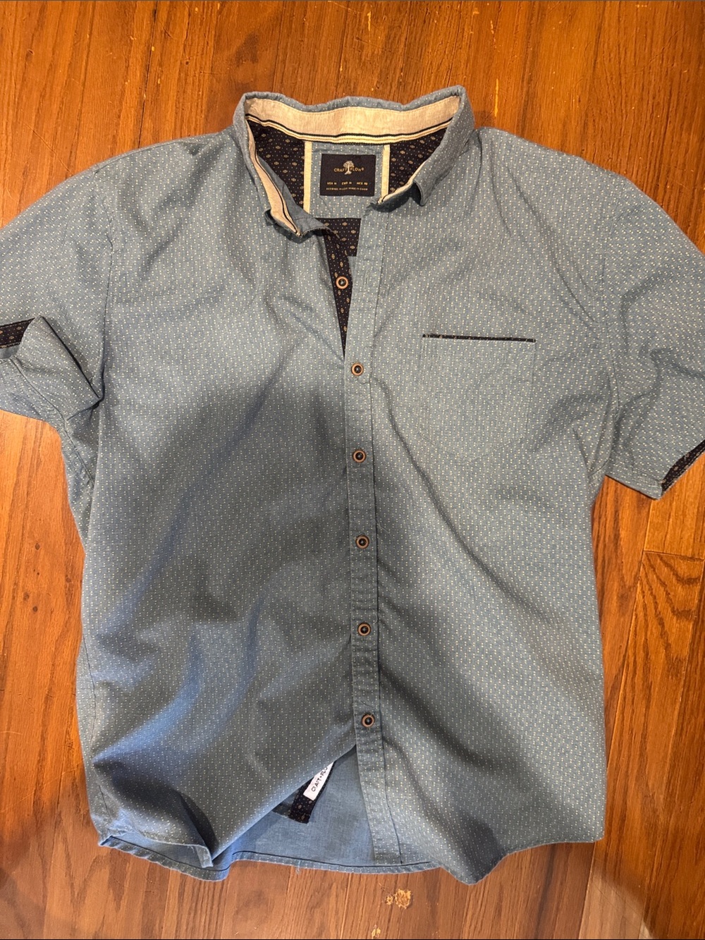 Men's Light Blue Short-Sleeve Casual Button-Down Shirt